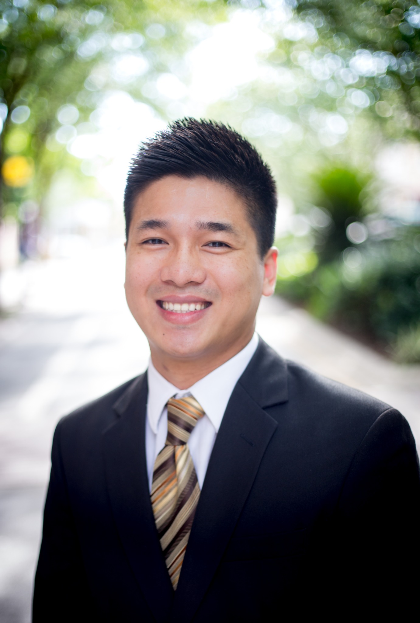 Professional headshot of Chia Ming Yeh